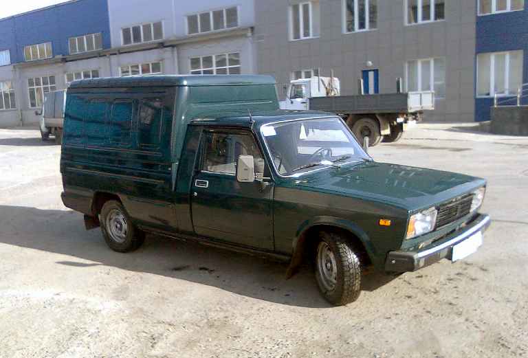 Заказать грузовой автомобиль для транспортировки мебели : Кожаный диван из Новосибирска в Горно-Алтайска