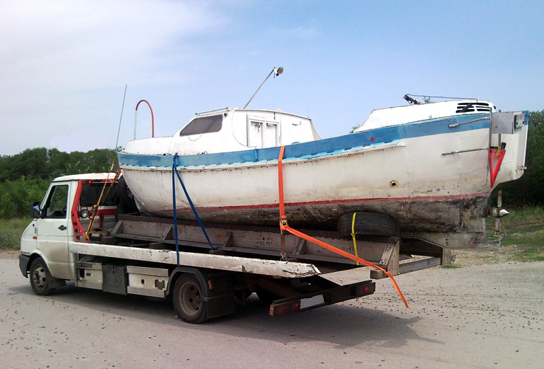 Доставка катера на прицепе из Можайска в Химки